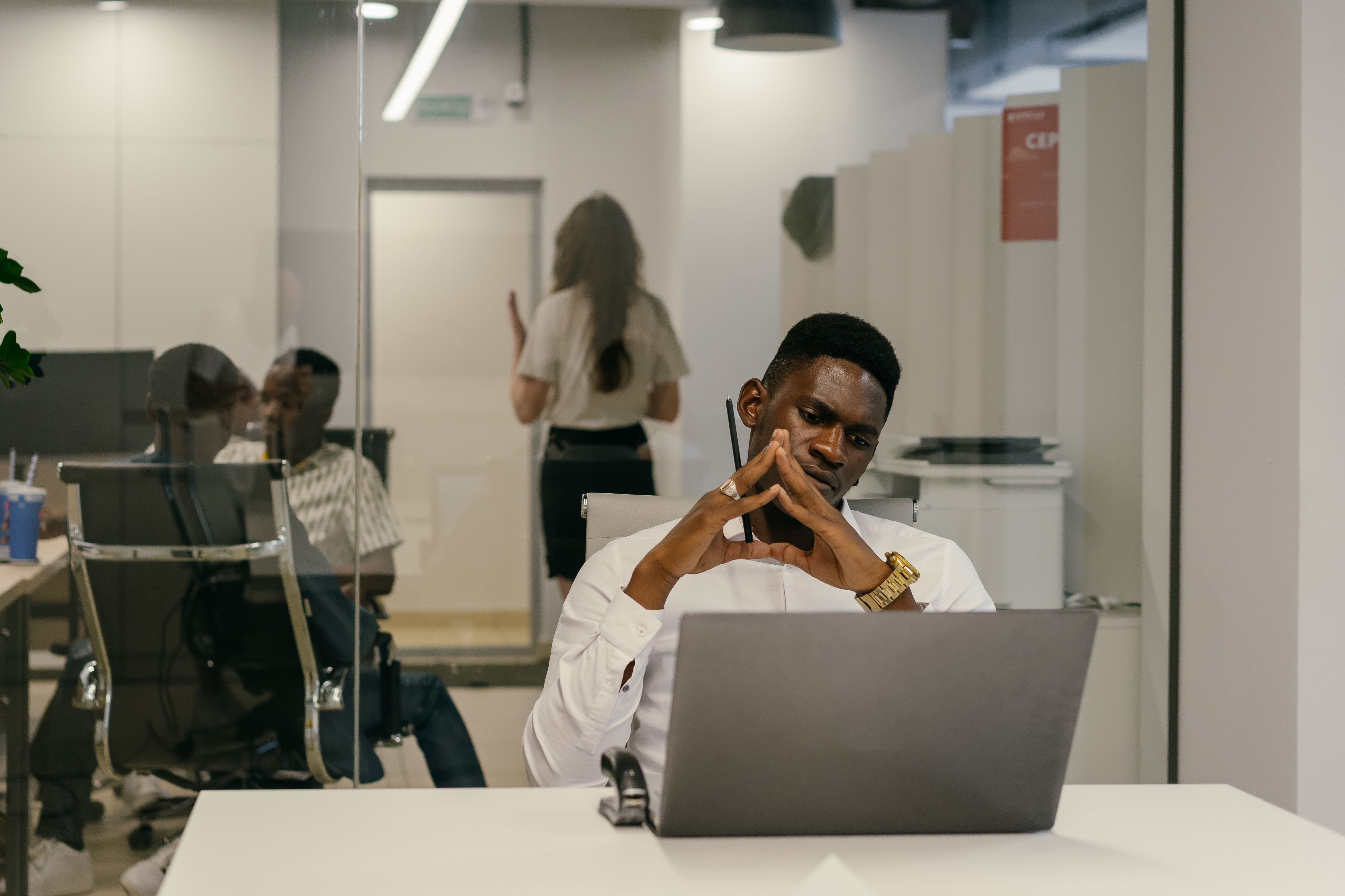 Executive consulting desk